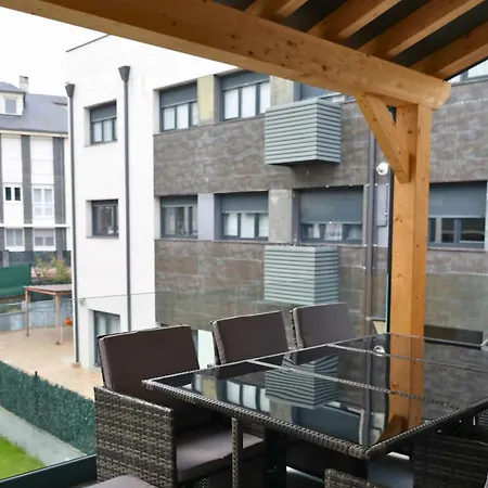 Con Terraza Y Jardin En Apartment *