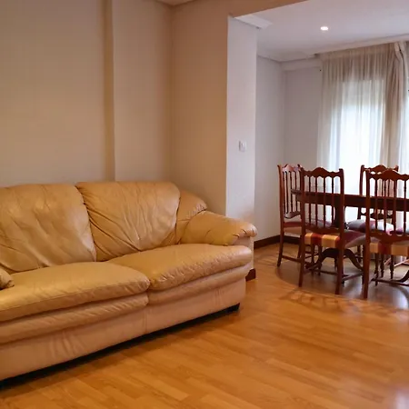 Con Terraza Y Jardin En Apartment *