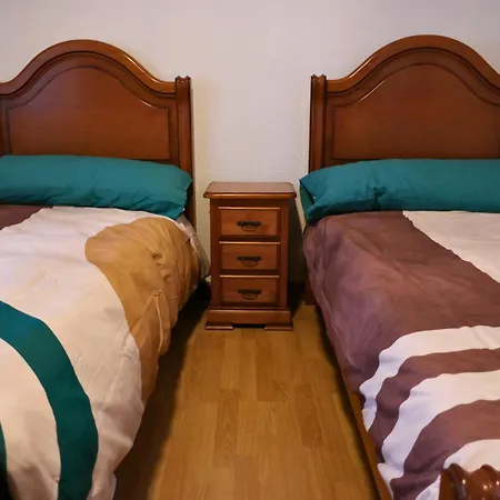 Apartmán Con Terraza Y Jardin En *